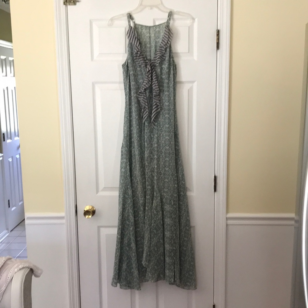 CAbi Sleeveless lined summer dress.